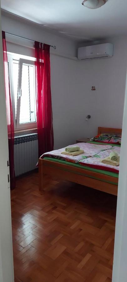 Guest House Jasmin โรวีน ภายนอก รูปภาพ